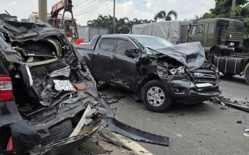 Hiện trường vụ tai nạn liên hoàn.