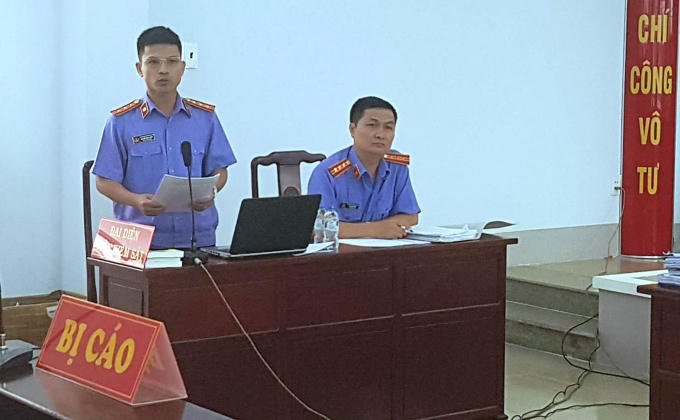 Đại diện Viện KSND tỉnh BR-VT đọc cáo trạng.