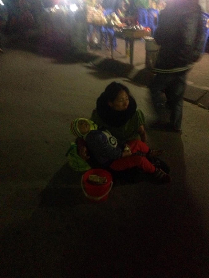 Nam Định: Những h&igrave;nh ảnh &ldquo;nhếch nh&aacute;c&rdquo; tại lễ hội đền Trần