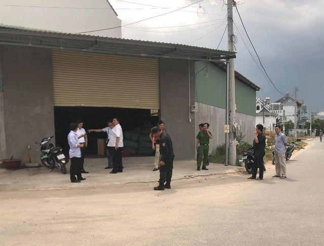 TPHCM:  Vụ bắt 300kg ma t&uacute;y ở S&agrave;i G&ograve;n: Chiếc xe b&aacute;n tải chứa