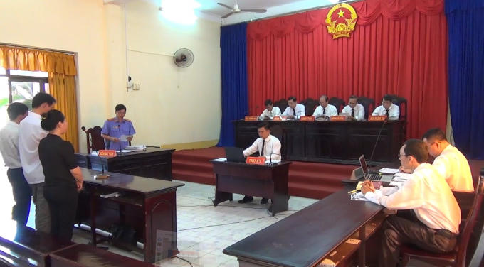 Quang cảnh phiên tòa