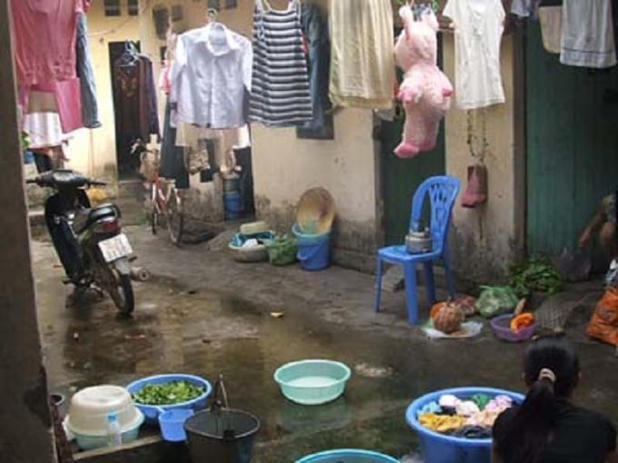 Một góc xóm trọ của những "bà mẹ nhí" (Ảnh PV)