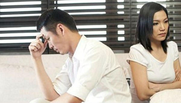 Khi vợ mở lòng với người ngoài