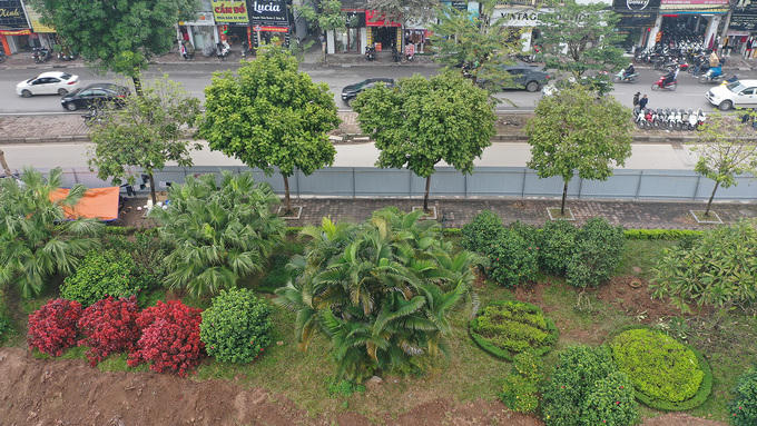 Lãnh đạo Sở Xây dựng cho biết, với dự án này, thành phố yêu cầu cao hơn về quy hoạch cảnh quan kiến trúc. Cây xanh được trồng mới trên tuyến phải đẹp như hệ thống cây ở đường Võ Chí Công - Võ Nguyên Giáp; đại lộ Thăng Long đoạn trước Trung tâm hội nghị quốc gia.