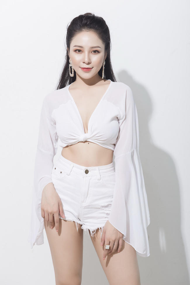 Từ sau mùa World Cup 2018, Đỗ Thị Trâm Anh (sinh năm 1995, dược sĩ) là cái tên nổi đình nổi đám trên mạng xã hội.