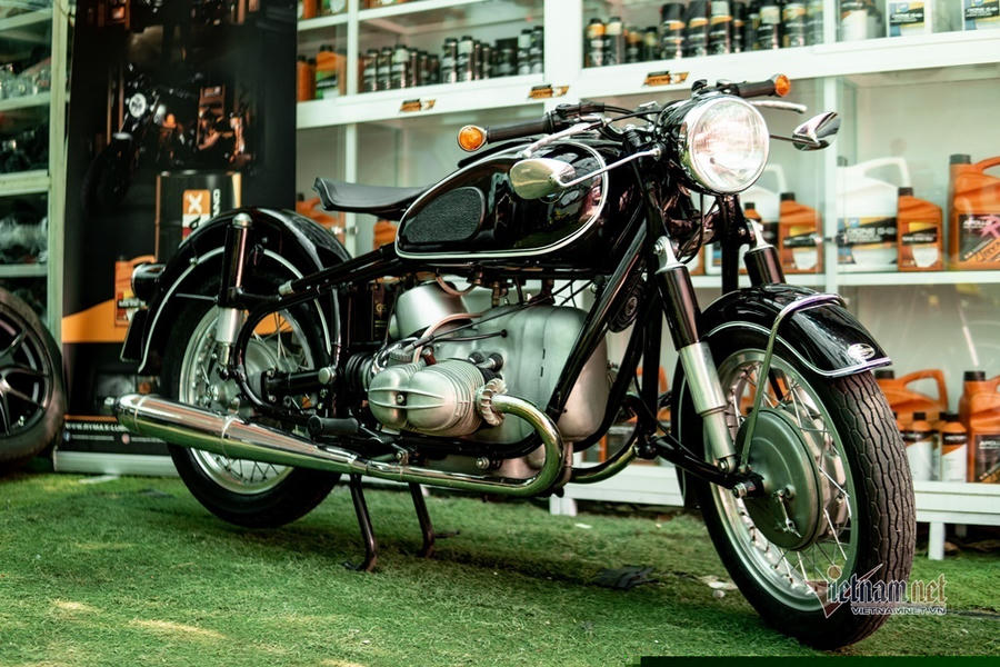 Mô tô cổ BMW R69s 50 năm tuổi giá trăm triệu của dân chơi Sài Gòn - Hình 2