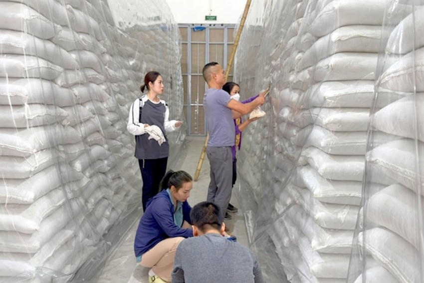 Thủ tướng yêu cầu tăng cường công tác quản lý và sử dụng hàng dự trữ quốc gia để hỗ trợ, ứng phó mưa, lũ tại khu vực Trung Bộ.