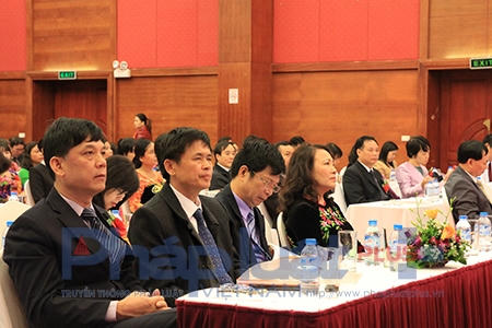 Vinh danh 194 nh&agrave; gi&aacute;o đạt danh hiệu &lsquo;tận tụy