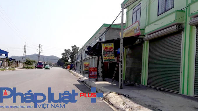 Hàng chục ki-ốt xây dựng trái phép của công ty TNHH Xây dựng Hoa Sen tại huyện Việt Yên đã bị UBND tỉnh Bắc Giang yêu cầu xử lý.