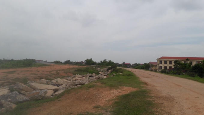 Các nhà thầu thi công theo kiểu "cầm hơi" chờ vốn.