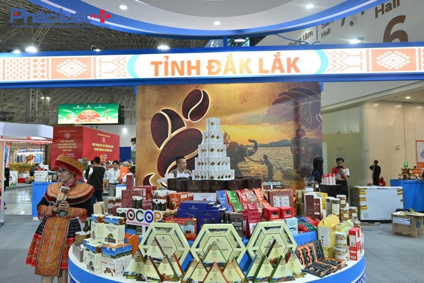 Tại Hội chợ Mùa Thu 2025 với chủ đề "Kết nối con người với sản xuất, kinh doanh", tỉnh Đắk Lắk tham gia gian hàng trưng bày, triển lãm, với quy mô 200 m2.