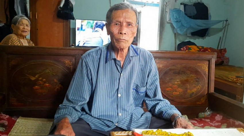 Ông Nguyễn Đình Chấn - thuyền viên.