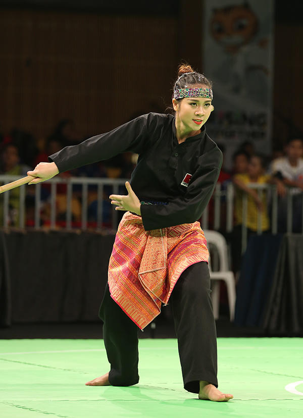 Cận cảnh nhan sắc của hoa kh&ocirc;i Pencak Silat Việt Nam