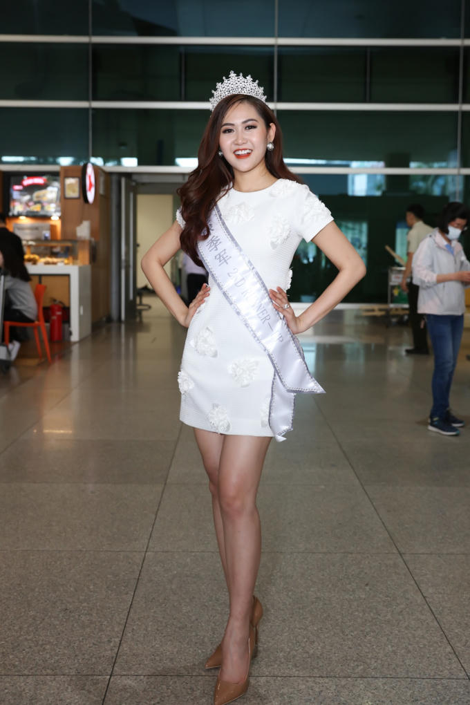 Trúc Ny trở về sau khi tham gia Miss All Nations.