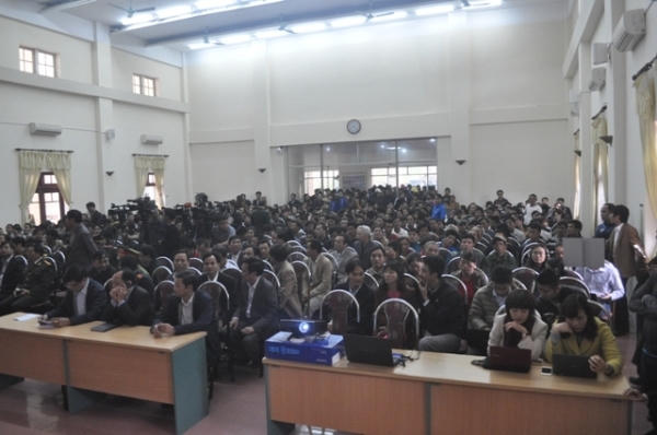 B&iacute; thư tỉnh Thanh H&oacute;a nhận tr&aacute;ch nhiệm với ngư d&acirc;n Sầm Sơn