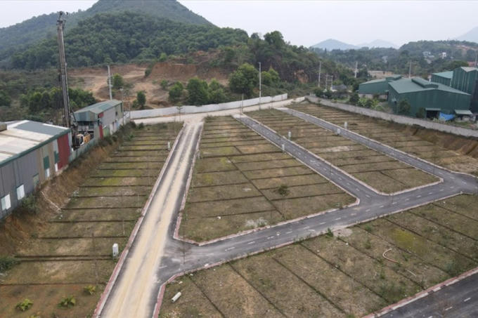 Phan-Lo-01