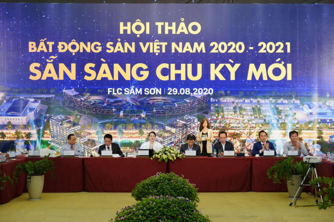 Toàn cảnh Toạ đàm.
