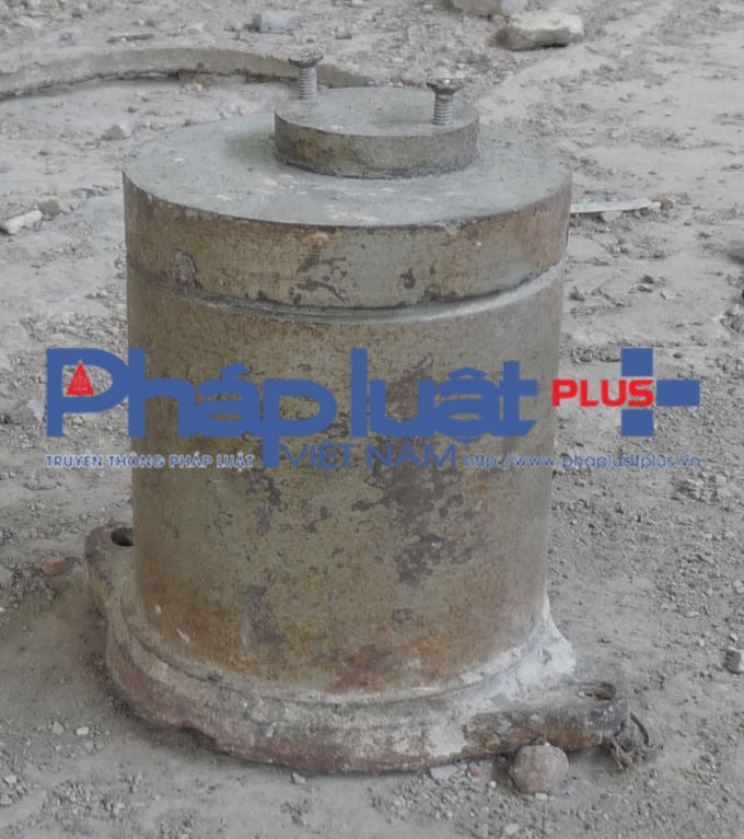 Nguồn phóng xạ Cs - 137 của Nhà máy xi măng Bắc Kạn bị mất gây xôn xao dư luận (Ảnh: Thiết bị chứa nguồn phóng xạ Cs - 137 bị mất).