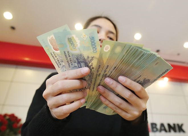 Một vài ngân hàng đã chốt và chi thưởng cuối năm cho các nhân viên của mình. 