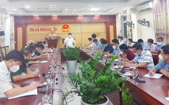 Nghệ An: Đình chỉ cán bộ phường, đóng cửa tạm thời bệnh viện sau ca Covid-19 cộng đồng