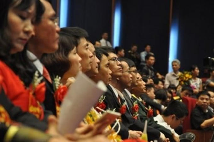 Nhiều người đồng tình cho rằng nên phong GS, PGS theo nhiệm kỳ. Ảnh minh họa: Vietnamnet
