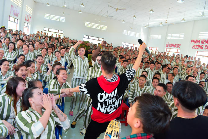 Bận thế nào, Đàm Vĩnh Hưng cũng nhất định phải diễn một show đặc biệt trong năm