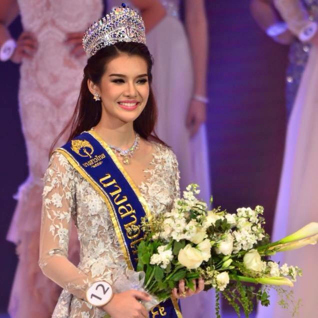 Chủ nhân của chiếc vương miện danh giá năm nay thuộc về thí sinh mang SBD 12 - Tanaporn Sivirach.