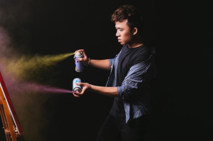 Họa sĩ được mệnh danh là "thày phù thủy" Hồng Minh cũng sẽ xuất hiện trong liveshow "Đam Mê"