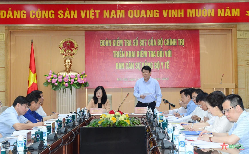 Đại tướng Lương Cường, Trưởng đoàn Kiểm tra số 887 của Bộ Chính trị làm việc tại Bộ Y tế.
