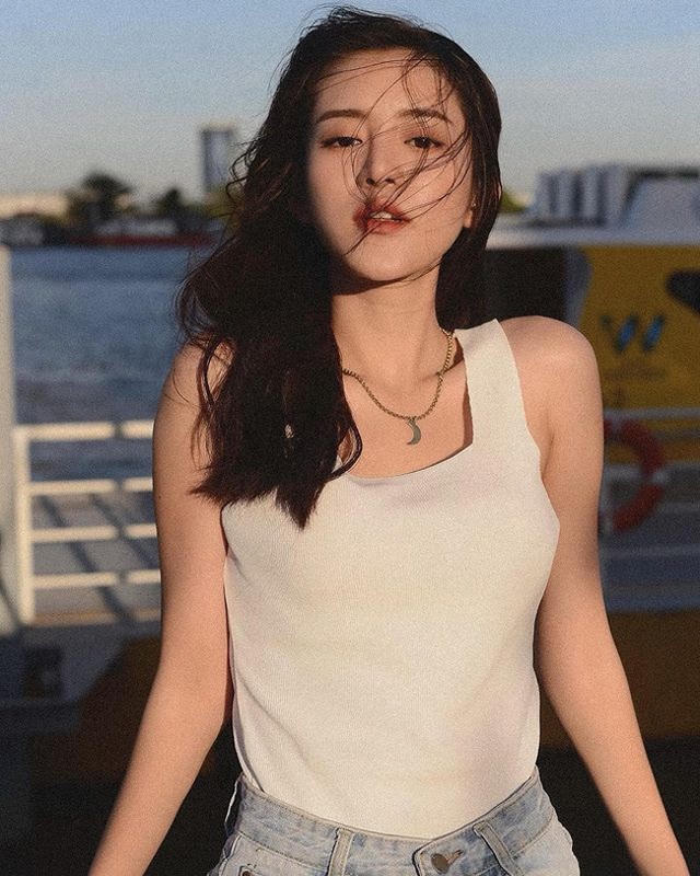 Thùy Trâm từng tham gia một số MV ca nhạc và phim ngắn. 