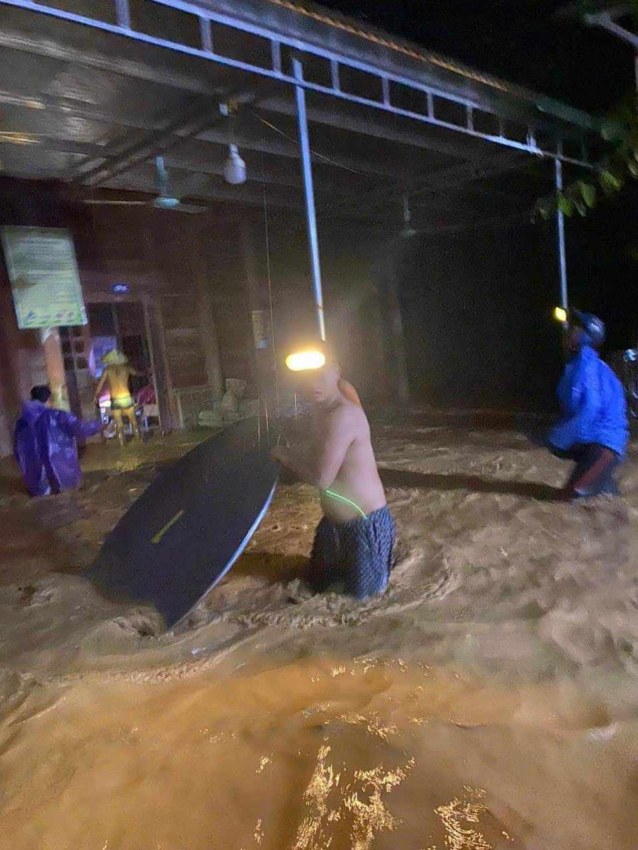 Sơ tán đồ dùng, thiết bị trong đêm.