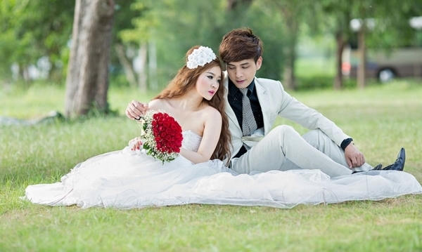 Đám cưới bí mật của chàng ca sỹ "Con bướm xuân" trong mấy ngày qua đã thu hút được rất nhiều sự quan tâm từ phía khán giả. Ảnh: internet.