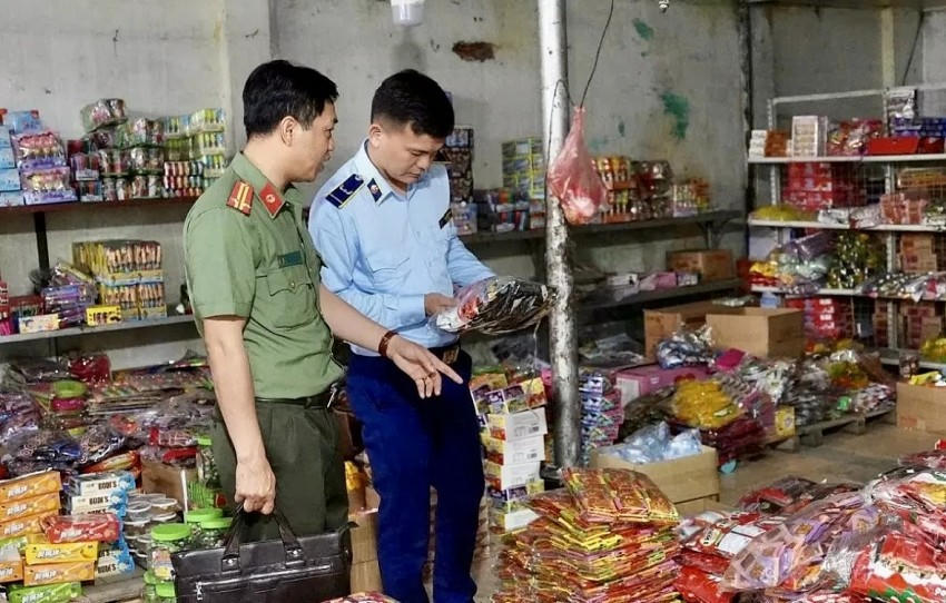 Cơ quan thuế khuyến cáo các cá nhân, hộ kinh doanh nên chủ động nắm vững pháp luật, thực hiện đầy đủ nghĩa vụ kê khai và nộp thuế theo quy định. (Ảnh: Sở Y Tế Điện Biên).