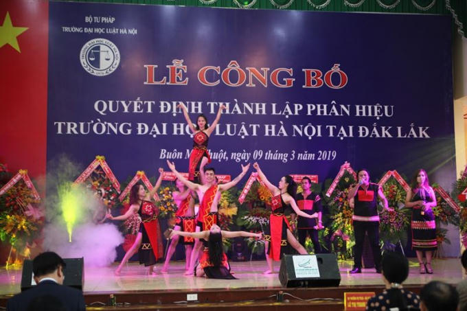 Th&agrave;nh lập Ph&acirc;n hiệu Trường Đại học Luật H&agrave; nội tại Đắk Lắk