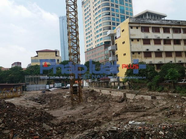 Khởi công từ nhiều năm nay thế nhưng đến nay công trình vẫn chưa xong phần móng.