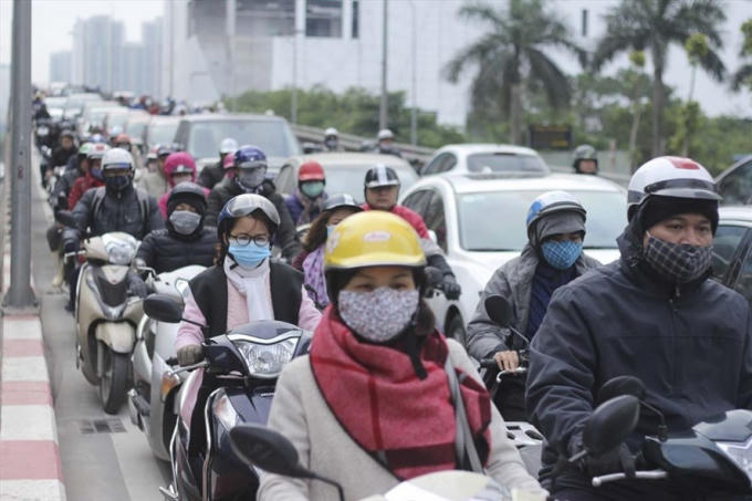 Hà Nội đang tiếp tục nghiên cứu việc cấm xe máy vào nội đô. Ảnh Trần Vương.
