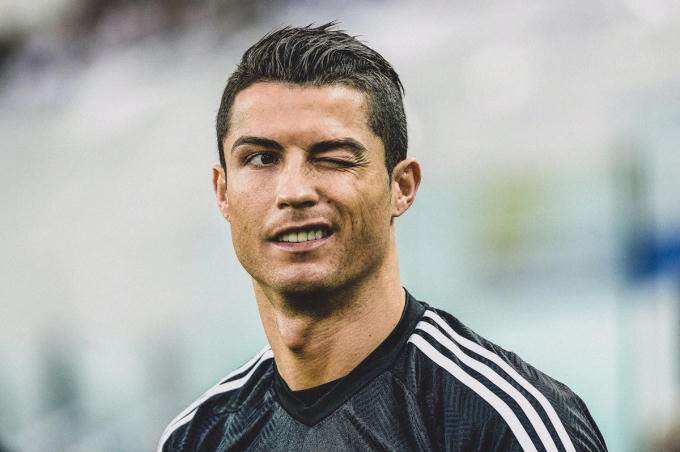 Ronaldo vắng mặt khiến người hâm mộ Genoa tức giận