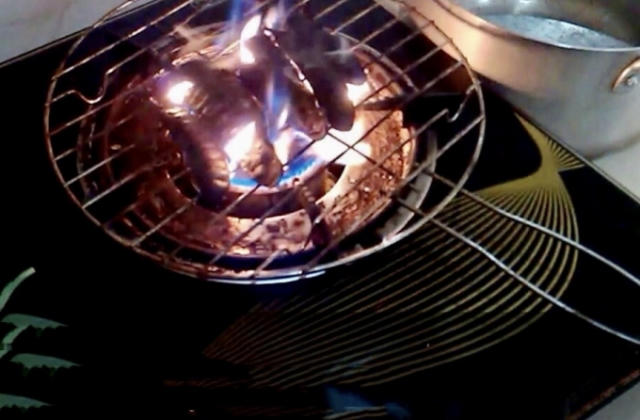 Nửa đêm đốt bồ kết phòng dịch corona, nghìn dân chung cư nháo nhác chạy