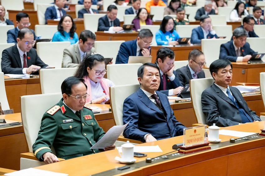 Kỳ họp bất thường lần thứ 9 với nội dung trọng tâm sắp xếp tinh gọn tổ chức bộ máy theo Nghị quyết 18