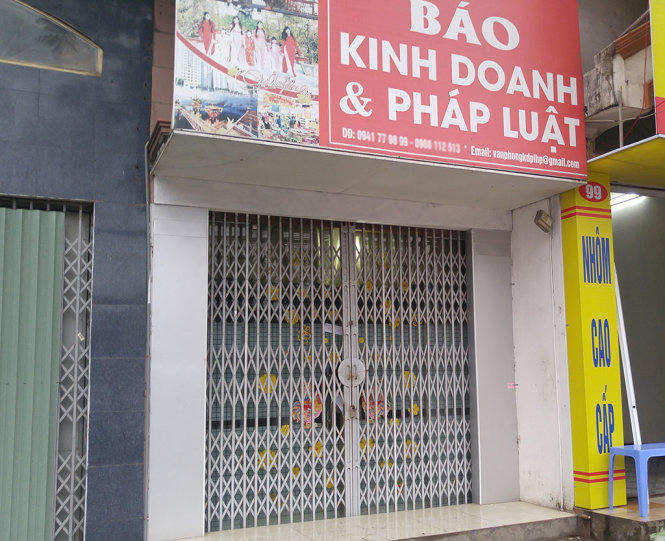 Văn phòng đại diện báo Kinh doanh và Pháp luật tại Hải Phòng bị cơ quan công an niêm phong. (Ảnh: Tiến Đoàn)