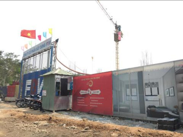 Nhiều khách hàng đòi lại tiền tại dự án Saigon Intela do chậm tiến độ và “phớt lờ” các yêu câu của khách hàng.