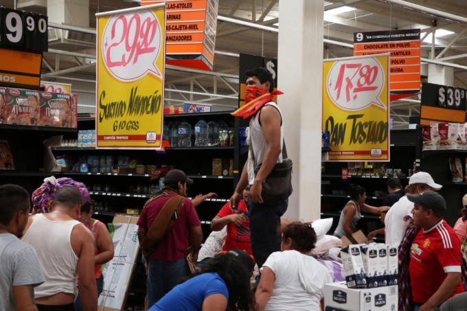 Hiệp hội Quốc gia Cửa hàng và Siêu thị Mexico thông báo, đến ngày 4/1, có ít nhất 79 cửa hàng đã bị cướp phá và 170 cửa hàng phải đóng cửa. (Ảnh: Reuters)