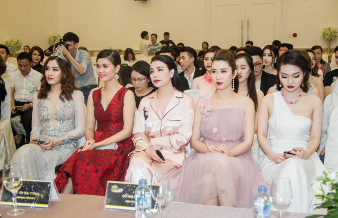 Nữ hoàng trang sức Việt Nam trở thành điểm hẹn tôn vinh vẻ đẹp phụ nữ và trang sức Việt.