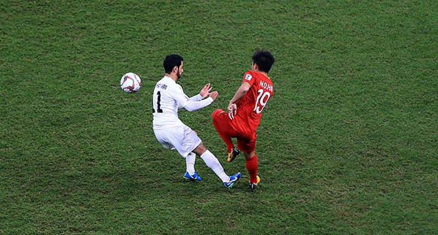 Những pha xử lý của Quang Hải khiến hàng thủ Yemen bất ngờ