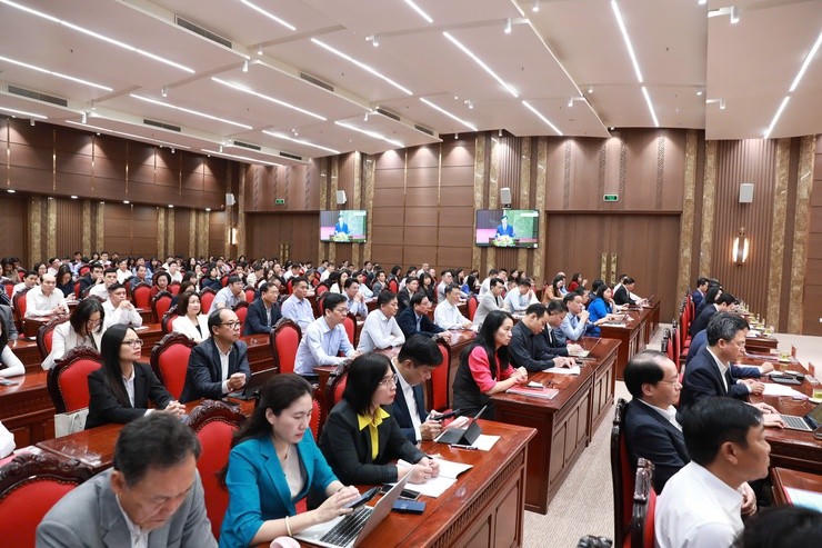 Các đại biểu tham dự Hội nghị tại điểm cầu Thành ủy Hà Nội.