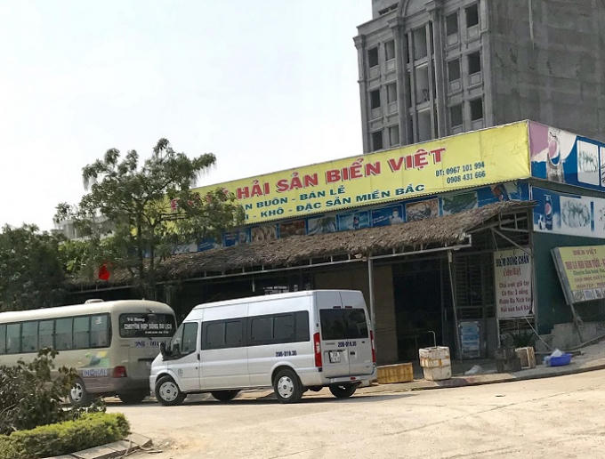 Đại lý hải sản Biển Việt, một trong những cơ sở bị xử lý vì phạm quy định về kinh doanh hàng hóa không rõ nguồn gốc và không niêm yết giá.