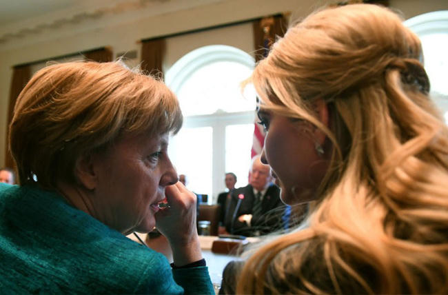 Trong khi đó, Ivanka Trump rời công ty của gia đình sau khi ông Trump nhậm chức tổng thống vào tháng 1/2017 và đảm nhận một vị trí cấp cao tại Nhà Trắng.