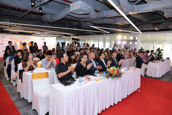 Toàn cảnh sự kiện “Lễ ký kết hợp tác cung cấp dịch vụ, thiết bị và giải pháp công nghệ giữa CenHomes – Viettel – Samsung”