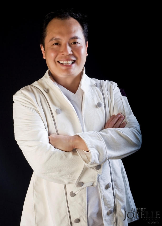 Giám khảo quyền lực Jack Lee.