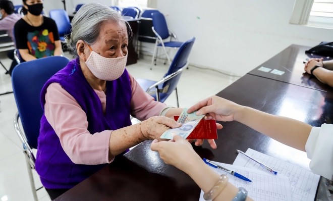 Bộ Y tế quy định thẩm quyền quyết định chi trả mức trợ cấp xã hội, tạm dừng trợ cấp xã hội. (Ảnh minh họa)